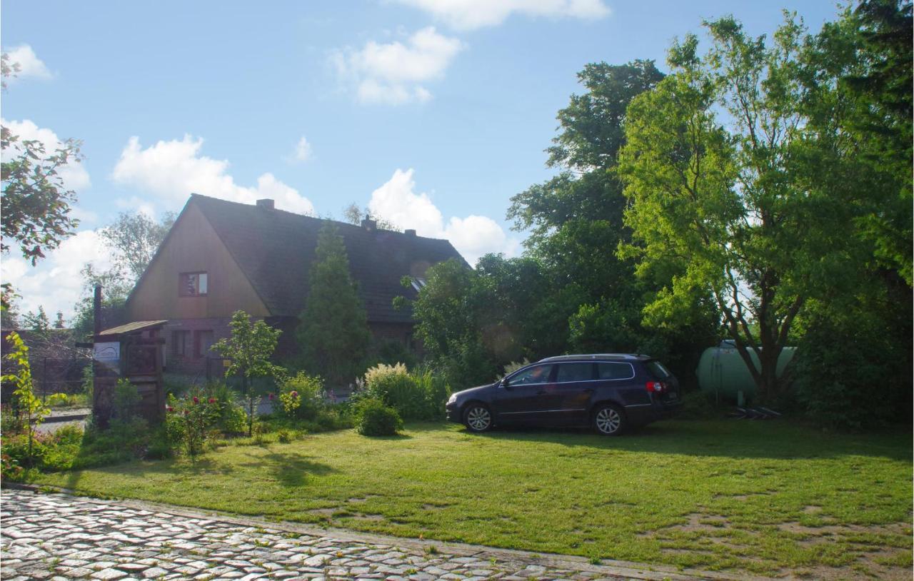 Lovely Home In Am Salzhaff With Kitchen Pepelow エクステリア 写真